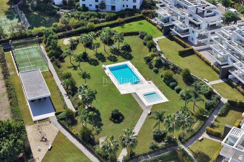 Foto d6e141f0-d958-4d0d-bf29-6a6f06257d5f. Apartament amb calefacció aparcament piscina a Benatalaya Estepona