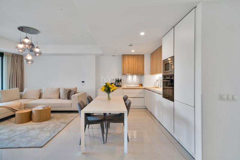 Foto ed9739b6-61f5-41fe-9e82-f3173b4886a8. Apartament amb calefacció aparcament piscina a Benatalaya Estepona