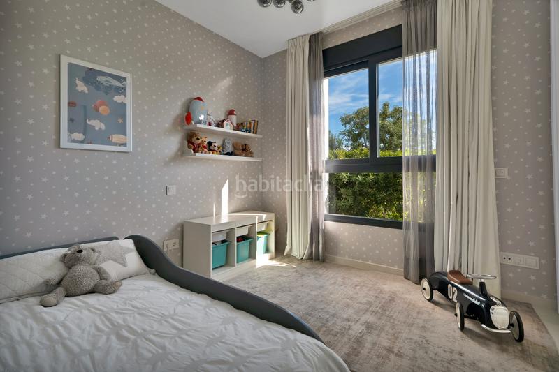 Foto fa89ffd2-e935-4b38-83d1-f304f5b0cfa2. Apartament amb calefacció aparcament piscina a Benatalaya Estepona