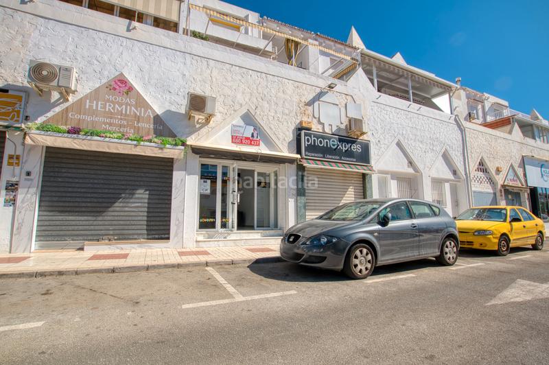 Foto 960b60cc-ace8-4a43-8c2c-23eccebec3e5. Local commercial dans Hispanidad - Vivar Téllez Vélez - Málaga