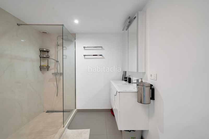 Foto 453e6f60-651b-43bc-8db3-a9ba5d8f26d0. Apartament amb calefacció aparcament piscina a Playa Bajadilla - Puertos Marbella