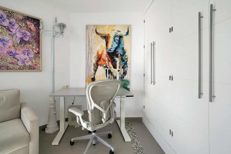 Foto 5c9fc51c-6bc3-4c7e-afbd-e89666f80472. Apartament amb calefacció aparcament piscina a Playa Bajadilla - Puertos Marbella