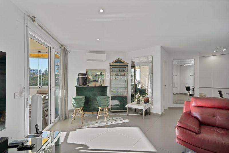 Foto e0baf730-dcd8-4015-97ed-645f99c170e7. Apartament amb calefacció aparcament piscina a Playa Bajadilla - Puertos Marbella