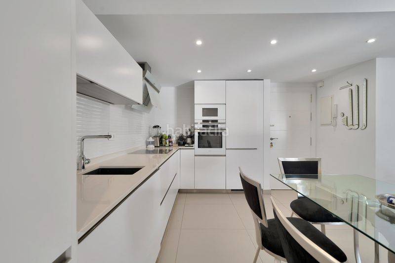 Foto ffb55cfb-c5d1-4055-90bd-6b5d68037f4a. Apartament amb calefacció aparcament piscina a Playa Bajadilla - Puertos Marbella