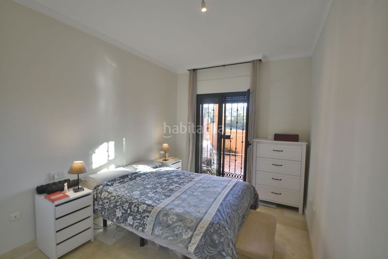 Foto 1866f022-121e-4bdb-8ece-bd6e7be669ee. Apartament amb aparcament piscina a Santa María Marbella