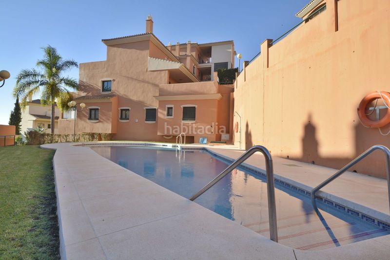Foto d8258493-60a0-40f2-ab66-f30bffe17c26. Apartament amb calefacció aparcament piscina a Santa María Marbella