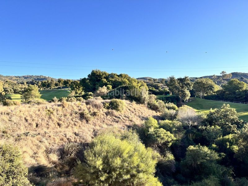 Foto ea343aea-0f17-4738-8c77-960e467c3f5e. Apartament amb aparcament piscina a Santa María Marbella