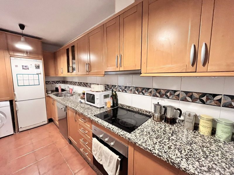 Foto f51babf8-972c-4e12-badd-89aaa3dd118b. Apartament amb calefacció aparcament piscina a Santa María Marbella