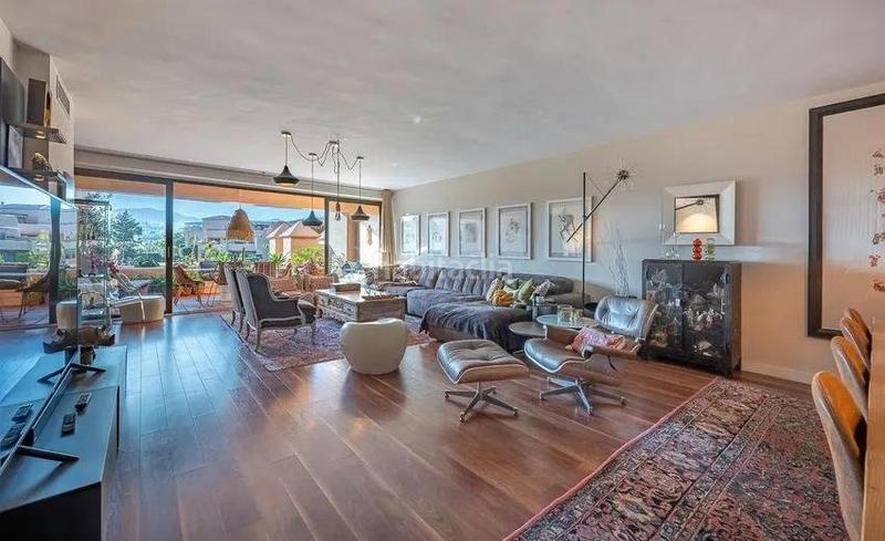 Foto 414a401e-39f7-4ce2-830d-8854d98de755. Appartement avec parking piscine dans Nueva Atalaya Estepona