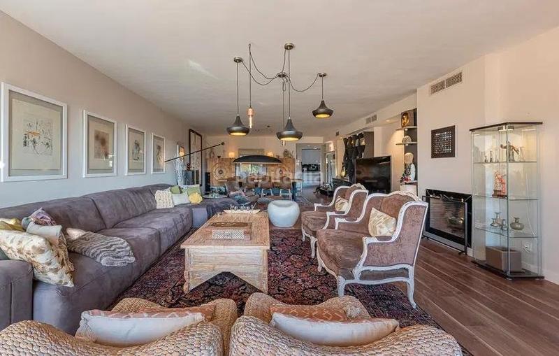 Foto 9fab210b-5d93-48fa-8b00-934ff804277a. Apartament amb aparcament piscina a Nueva Atalaya Estepona