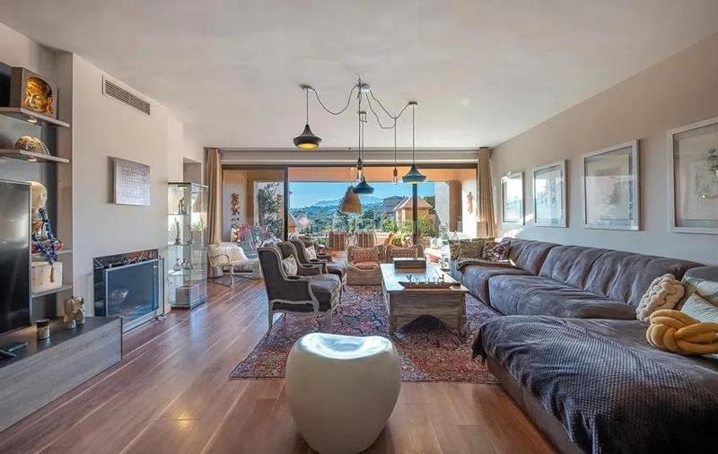 Foto bad7d93b-04c6-49e1-872c-0d6b793459f4. Appartement avec parking piscine dans Nueva Atalaya Estepona