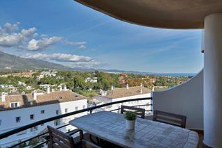 Piccolo appartamento  Cl adelfas 13[b] es:1 planta:02 pt:b3 s aloha 2-3. Elegant apartment in marbella, costa del sol