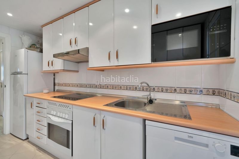 Foto 4d6c669d-7357-4f36-a5b0-cd7b051138d2. Apartament amb aparcament piscina a Nueva Andalucía centro Marbella