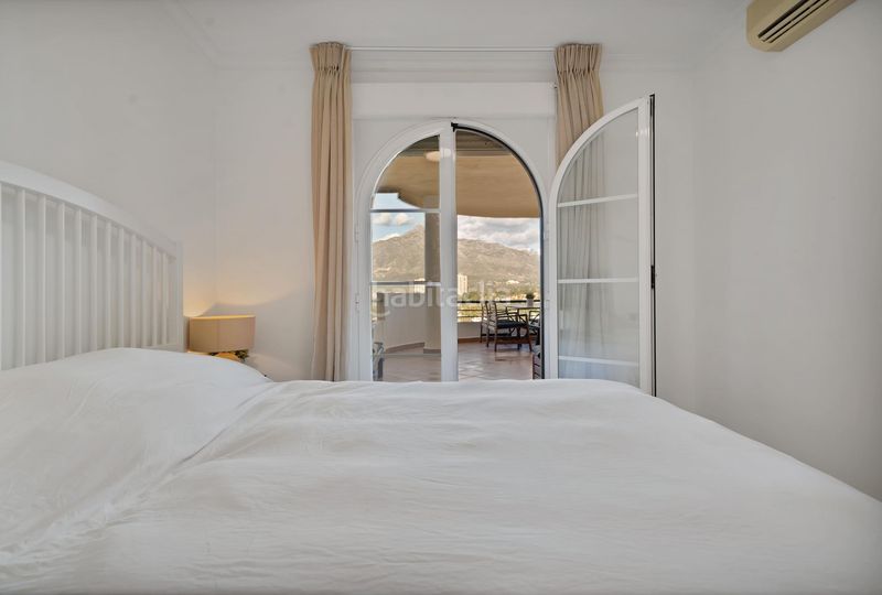 Foto 64c2ecd5-1468-465b-9b0c-87dca28858dc. Apartament amb aparcament piscina a Nueva Andalucía centro Marbella