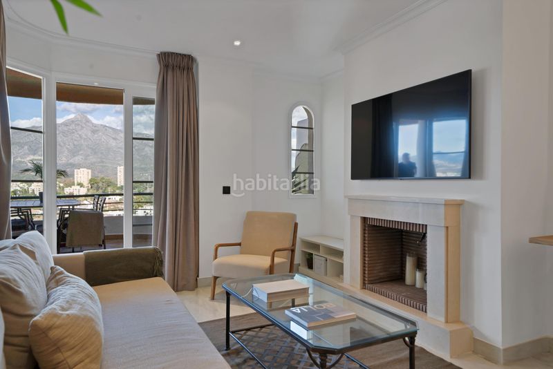 Foto ae5a97b4-4f77-4eb3-870a-32a83d1ee825. Apartament amb aparcament piscina a Nueva Andalucía centro Marbella