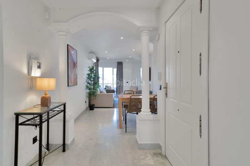 Foto ca3e3804-b774-488c-84fc-f2582b144744. Apartament amb aparcament piscina a Nueva Andalucía centro Marbella