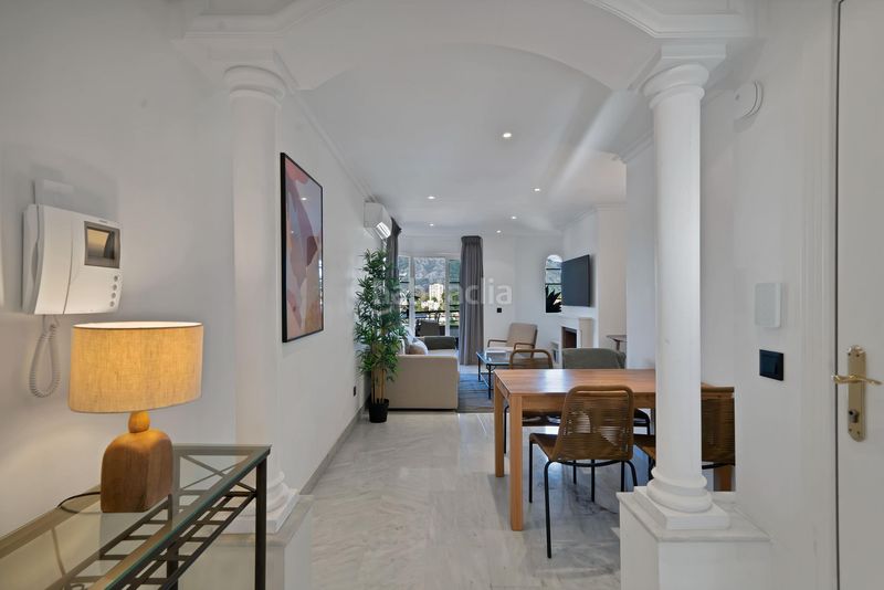 Foto dfffe607-8ee9-41a4-ba2b-f9dc53e80282. Apartament amb aparcament piscina a Nueva Andalucía centro Marbella