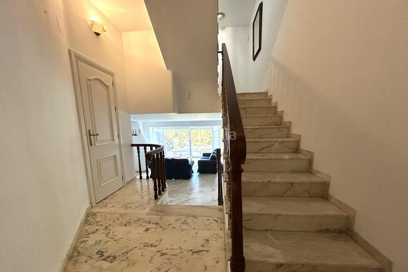 Foto 6f7c7efe-c212-45e3-bc45-335447c317c3. Location maison jumelée avec chauffage parking piscine dans Benalmádena