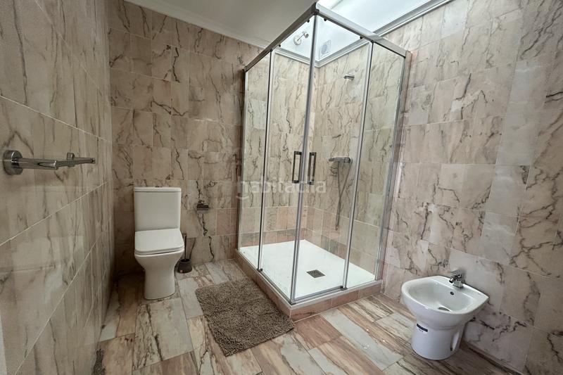 Foto 1514cf63-c254-4a86-a97e-9c122f5878e2. Rent semi detached house with heating parking pool in Benalmádena