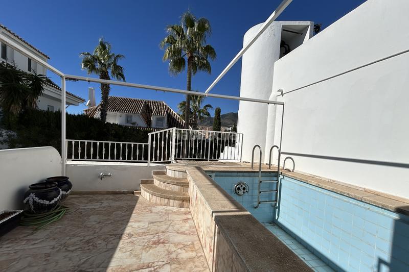 Foto 552daf97-8beb-4c7c-91f7-8a91d2a578b1. Rent semi detached house with heating parking pool in Benalmádena