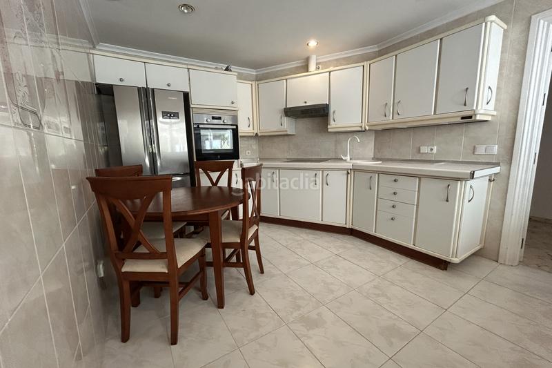 Foto 588851b0-96de-4909-90c6-1694a014abbc. Rent semi detached house with heating parking pool in Benalmádena