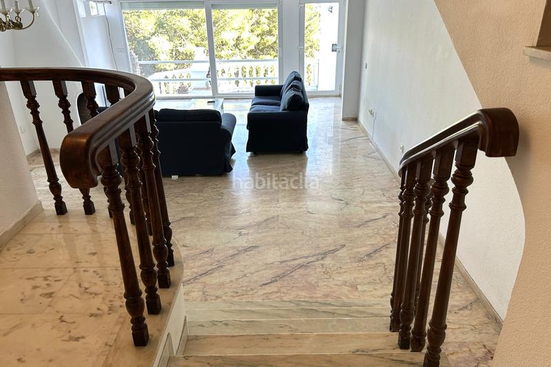 Foto 6f4aa4e5-0df7-4a4a-8dd3-38b174856f9b. Rent semi detached house with heating parking pool in Benalmádena