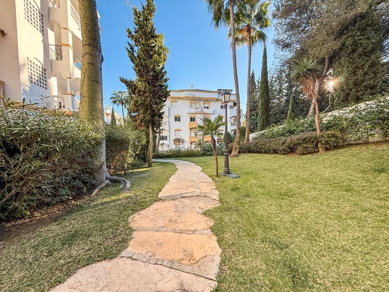 Foto 379de3b1-4f65-4160-bf6f-e8fd37389866. Appartement avec chauffage parking piscine dans La Carolina - Guadalpín Marbella