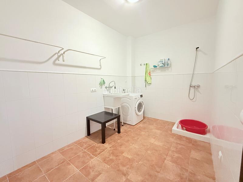 Foto bc2075bc-c8f0-48f9-9da3-115613a0dbdc. Casa adossada amb aparcament piscina a Torreblanca del Sol Fuengirola