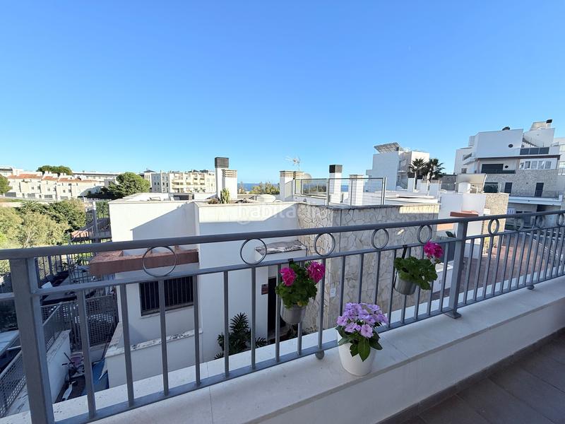 Foto c2331398-f656-43cb-a240-9e833e561e89. Casa adossada amb aparcament piscina a Torreblanca del Sol Fuengirola