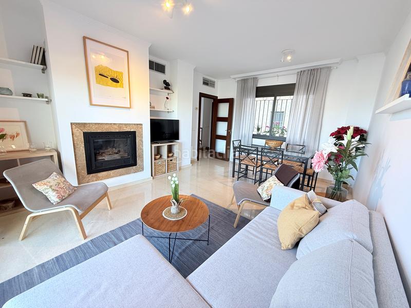 Foto ceddcb3b-e734-480d-9685-eacb404c1379. Casa adossada amb aparcament piscina a Torreblanca del Sol Fuengirola