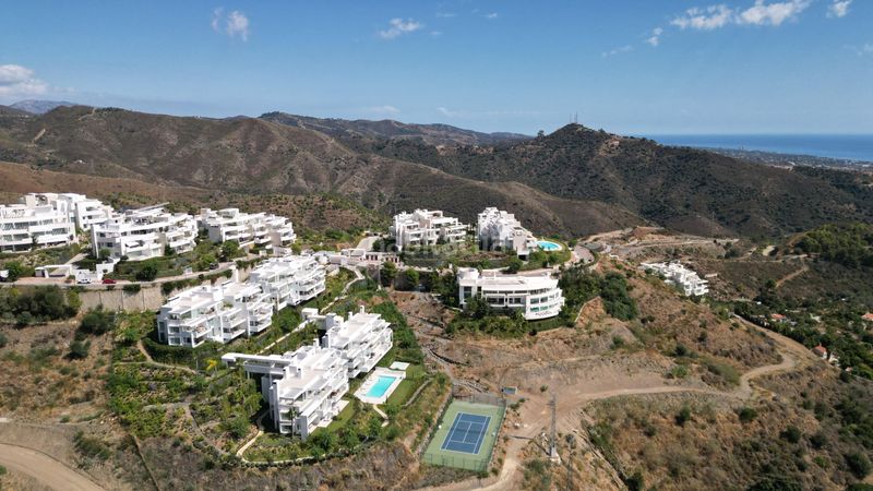 Foto 1c34e809-a44d-4e04-90bc-4027b8cf2f5a. Apartament amb aparcament piscina a Palo Alto Ojén