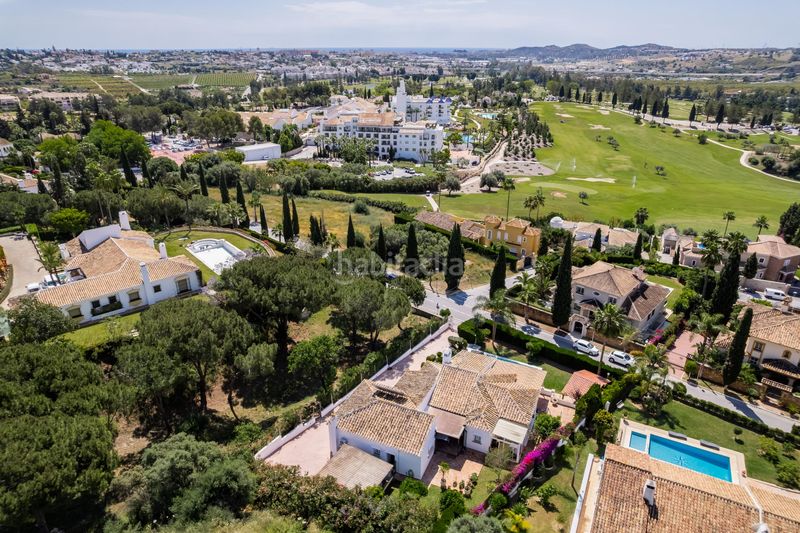 Foto 1945be97-65ae-4208-b46e-66e2bdf0f7db. Xalet amb aparcament piscina a Mijas golf Mijas