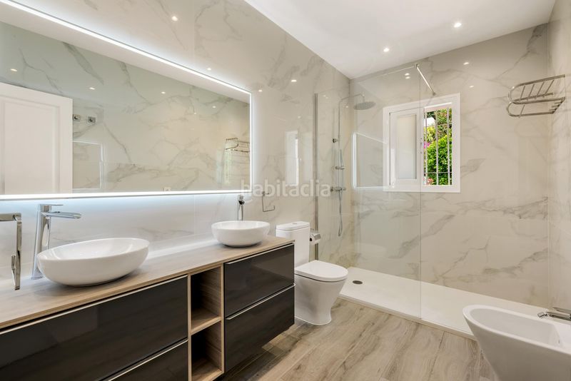 Foto 5d7425dd-b313-4aff-8ed2-76af29f9a23e. Xalet amb aparcament piscina a Mijas golf Mijas