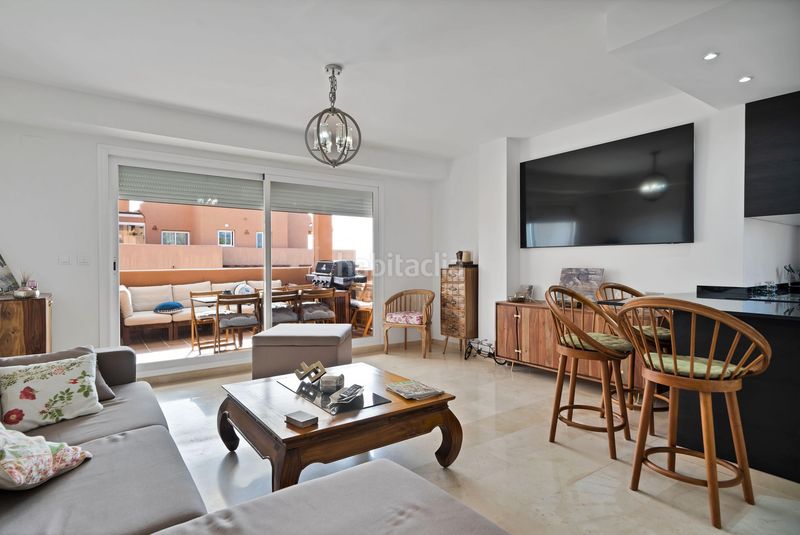 Foto c07316c6-feeb-4ca8-811b-8cb7f3efa5c1. Apartament amb aparcament piscina a Santa María Marbella