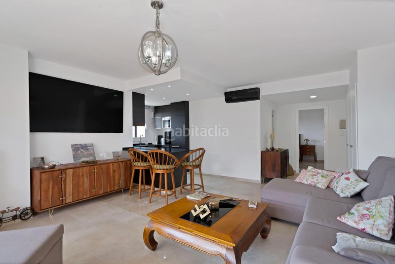 Foto c42338c4-31fa-4d1c-bb51-2bb01d798754. Apartament amb aparcament piscina a Santa María Marbella