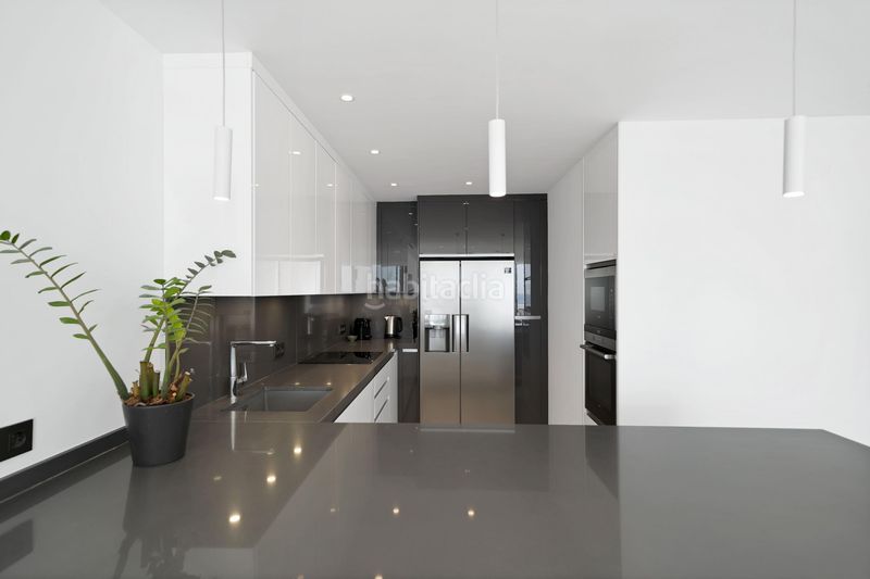 Foto 21b1c9d1-3ed9-42a8-9eff-60f6e2b95d51. Dúplex amb aparcament a Puerto Banús Marbella