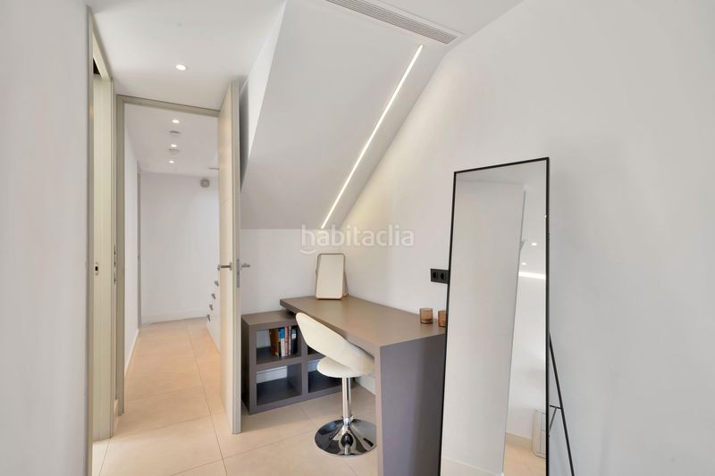 Foto 5ed8599d-188f-4982-a751-341a9cda6d2a. Dúplex amb aparcament a Puerto Banús Marbella