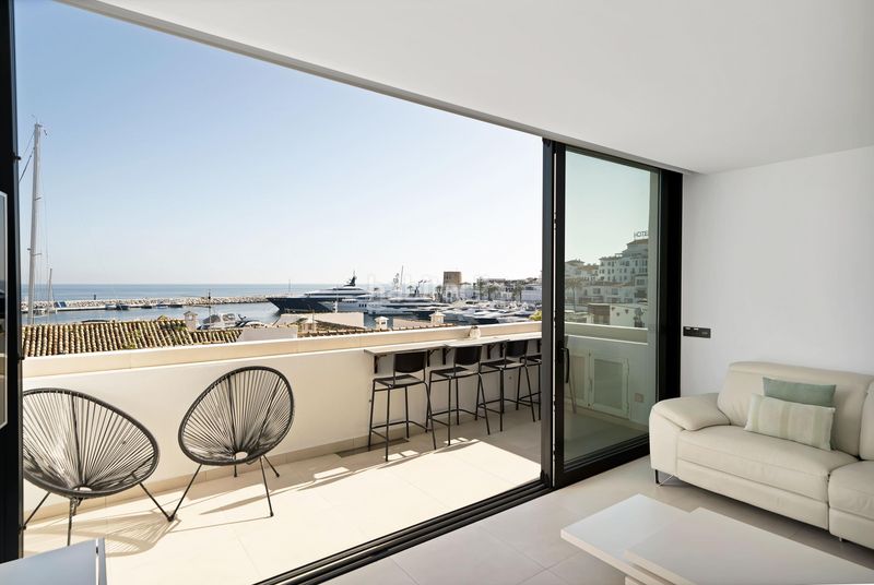 Foto 94626c19-44eb-4910-9a93-0efd315b1ffa. Dúplex amb aparcament a Puerto Banús Marbella