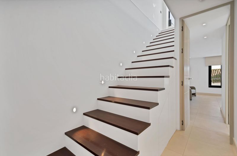 Foto d01132f5-a9a5-48dc-8fc3-4089a39f192d. Dúplex amb aparcament a Puerto Banús Marbella