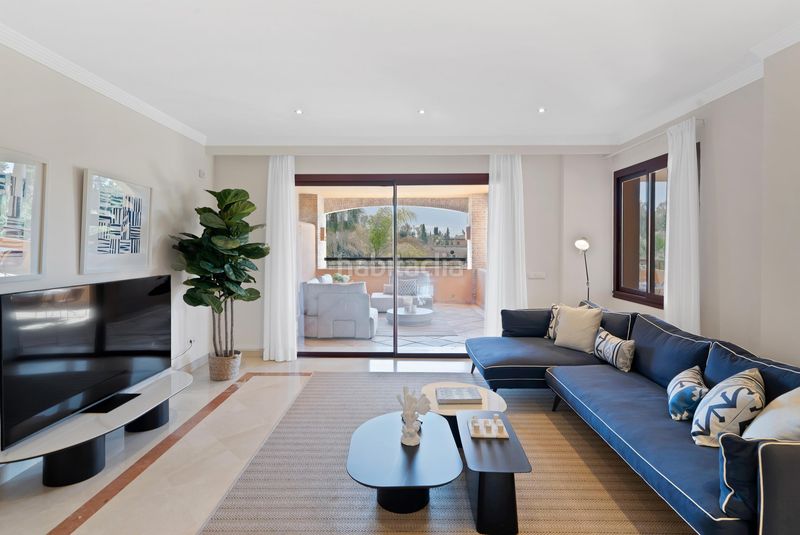 Foto 0bf7fed3-66f3-4379-bb55-a48fd0925545. Apartament amb calefacció aparcament piscina a bahía de Marbella Marbella