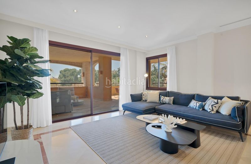 Foto 114692aa-88a8-4c5c-a5fb-61151a2402e5. Apartament amb calefacció aparcament piscina a bahía de Marbella Marbella
