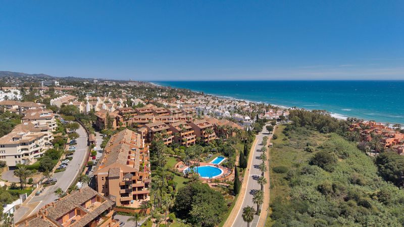 Foto 1b30a2d5-c645-4e2e-a613-0f29a5847935. Apartament amb calefacció aparcament piscina a bahía de Marbella Marbella