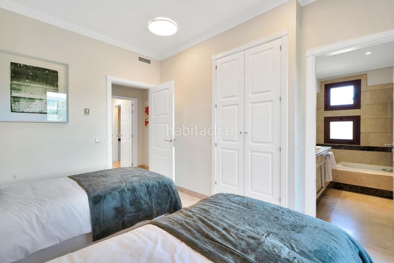 Foto 25c79852-ea39-45fc-8bf5-ada00089d4fd. Apartament amb calefacció aparcament piscina a bahía de Marbella Marbella