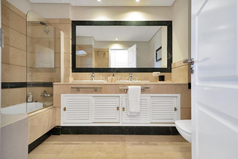 Foto 26880c8a-55da-414a-b849-546f748e39ab. Apartament amb calefacció aparcament piscina a bahía de Marbella Marbella