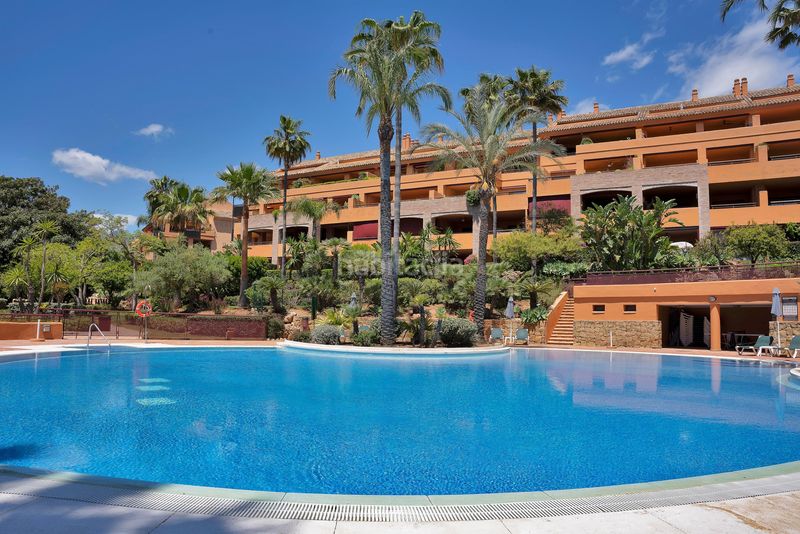 Foto 307aa3be-f130-4c7d-b847-ccb34126a40e. Apartament amb calefacció aparcament piscina a bahía de Marbella Marbella