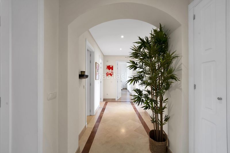 Foto 334caf1f-38f8-4580-9fb3-df4d585b3921. Apartament amb calefacció aparcament piscina a bahía de Marbella Marbella
