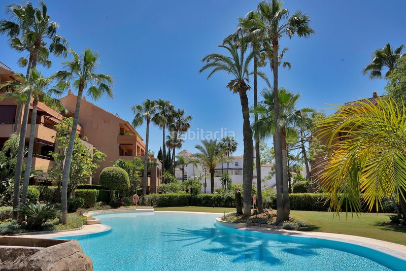 Foto 35a4bcae-c97a-4d30-951b-524a8deae19e. Apartament amb calefacció aparcament piscina a bahía de Marbella Marbella