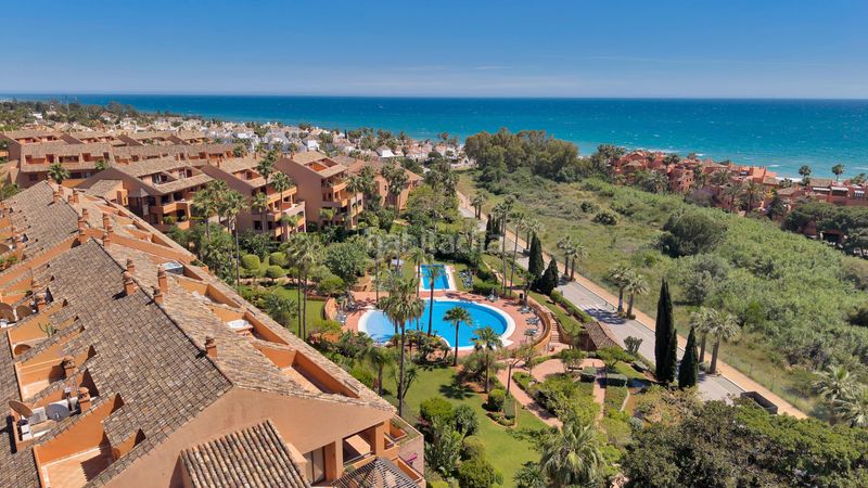Foto 5d2ba6b2-e4f2-470f-a7eb-2992bee04f70. Apartament amb calefacció aparcament piscina a bahía de Marbella Marbella