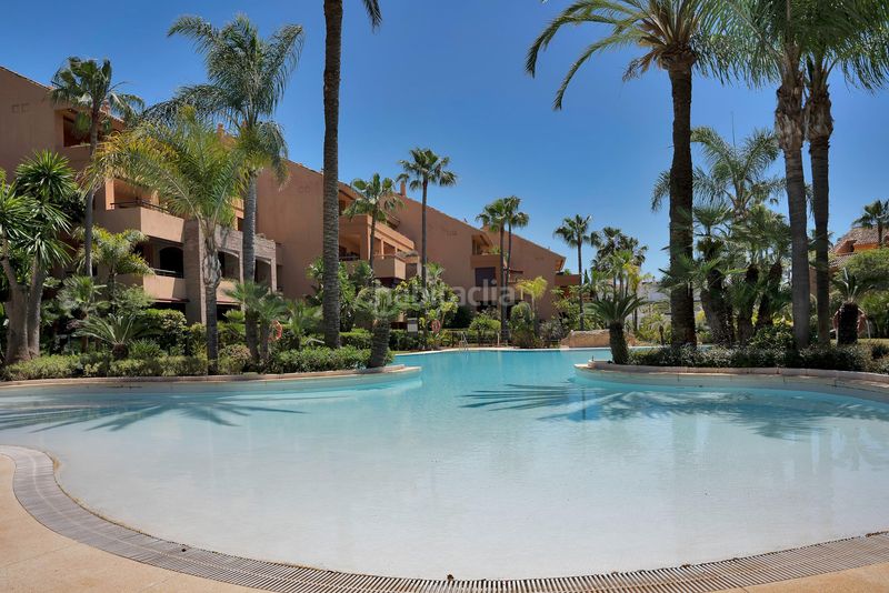 Foto 603c00d9-19bc-4139-8491-0dfe77b5c391. Apartament amb calefacció aparcament piscina a bahía de Marbella Marbella