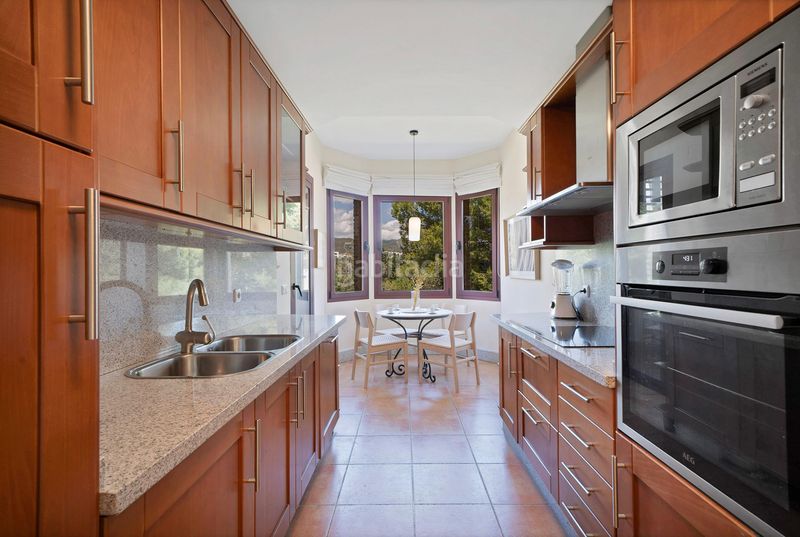 Foto 66f07bf5-76a3-49cd-bf63-8cc28bc518ce. Apartament amb calefacció aparcament piscina a bahía de Marbella Marbella